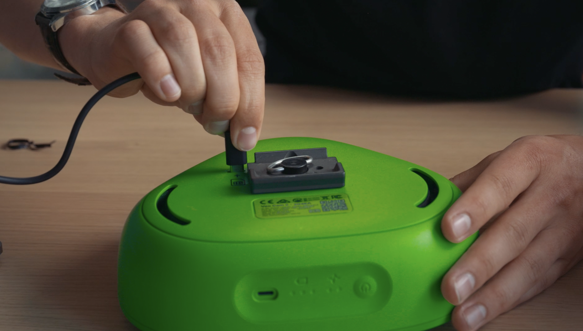 use_charger_to_click_sim_in_place.png